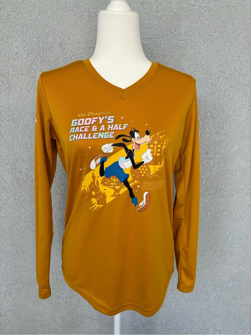 runDisney Goofy’s Race & a Half Challenge 2022 Long Sleeve Shirt Small Disney
